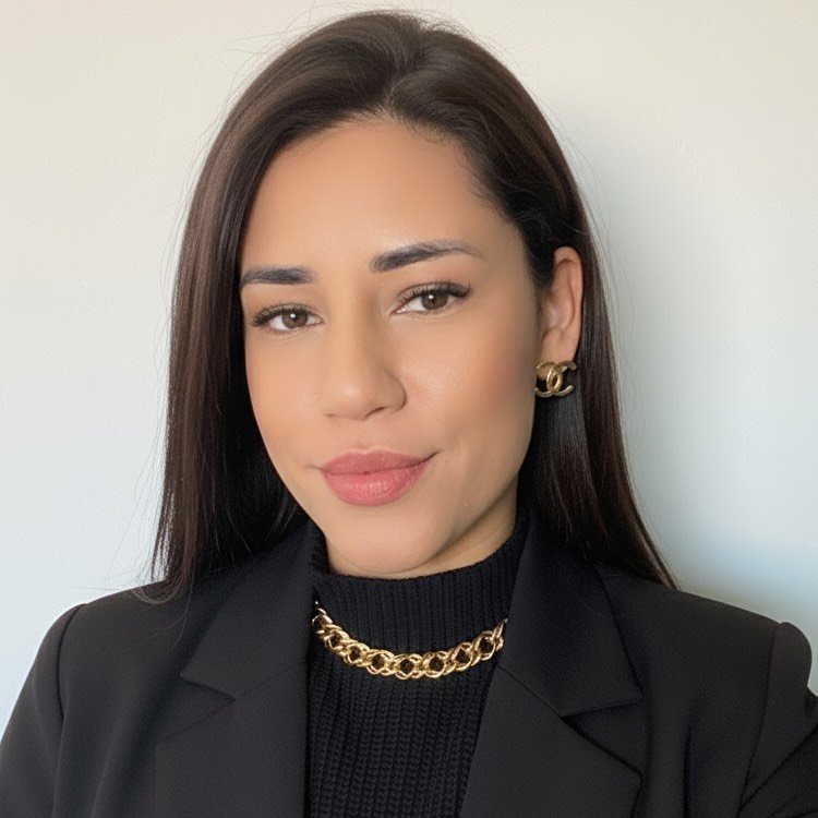 Cliente Aline da Domus Media